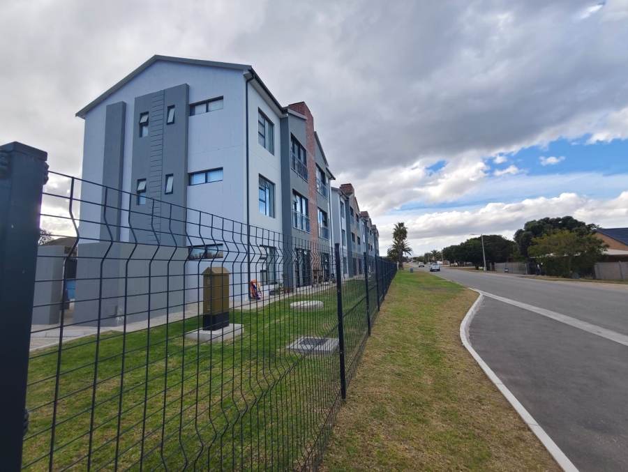 2 Bedroom Property for Sale in Hartenbos Central Western Cape